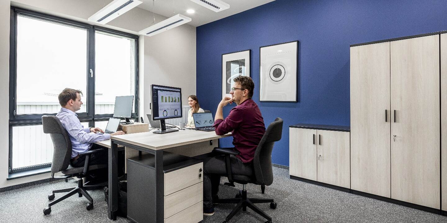 Neue Produktionshalle und Bürogebäude für Lena Lighting