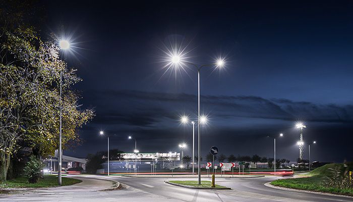 Wir haben die Beleuchtung in der Gemeinde Opalenica modernisiert. Die Leistungsaufnahme wurde um über 60 % reduziert