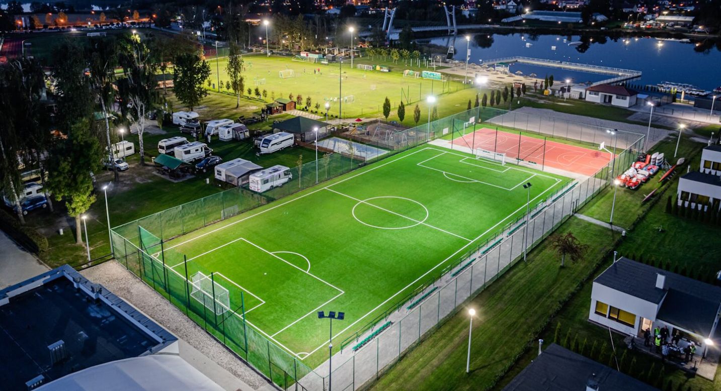 Volleyballplatz und Orlik Oaza Kórnik