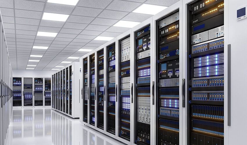 Beleuchtungssteuerung im Serverraum eines Rechenzentrums